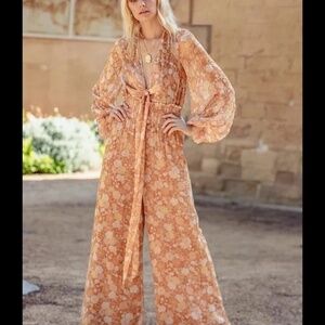 Ministry of Style Long Sleeve Jumpsuit Floral Orange Size 4